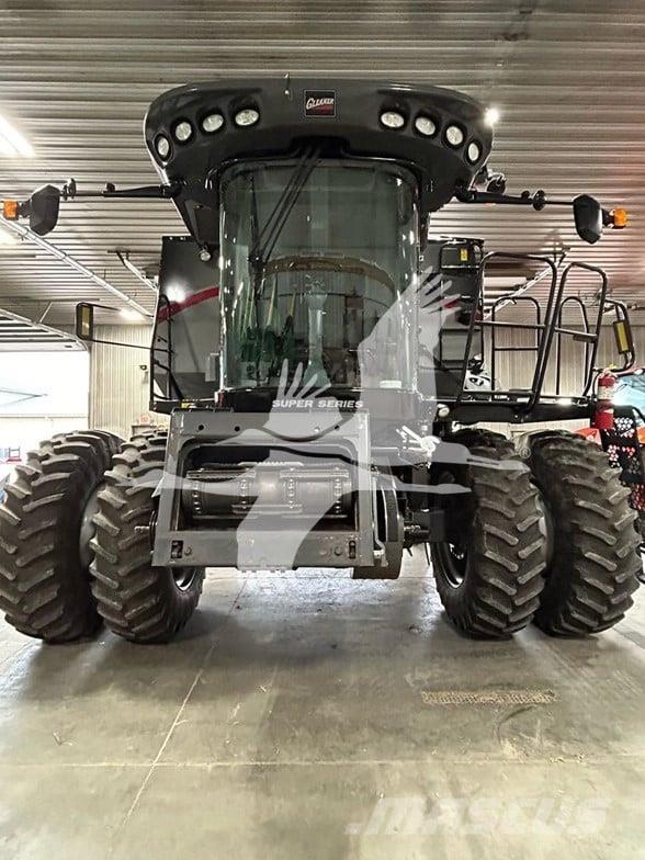 Gleaner S68 Combine harvesters