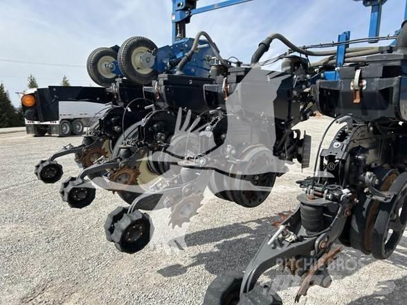 Kinze 3600 Planters