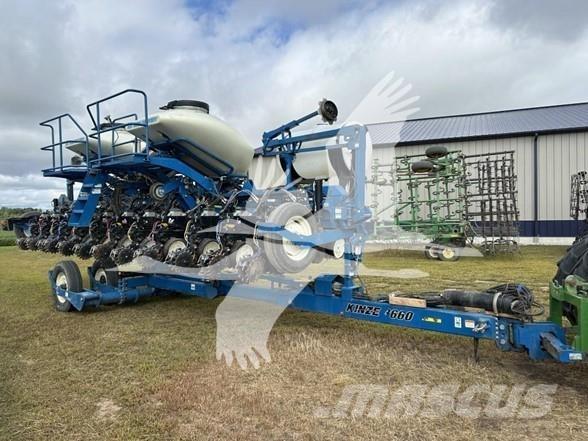 Kinze 3660 Planters