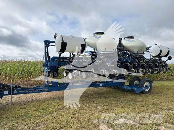Kinze 3660 Planters