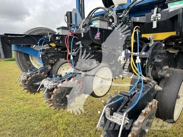 Kinze 3660 Planters