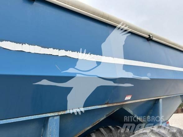 Kinze 840 Grain / Silage Trailers