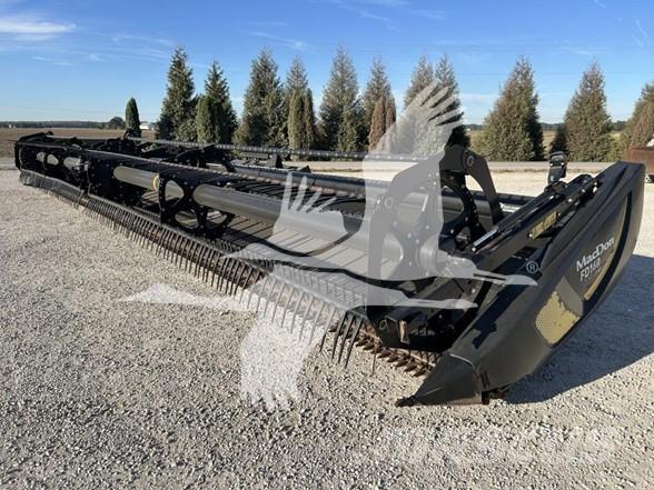 MAC DON FD140 Combine harvester heads