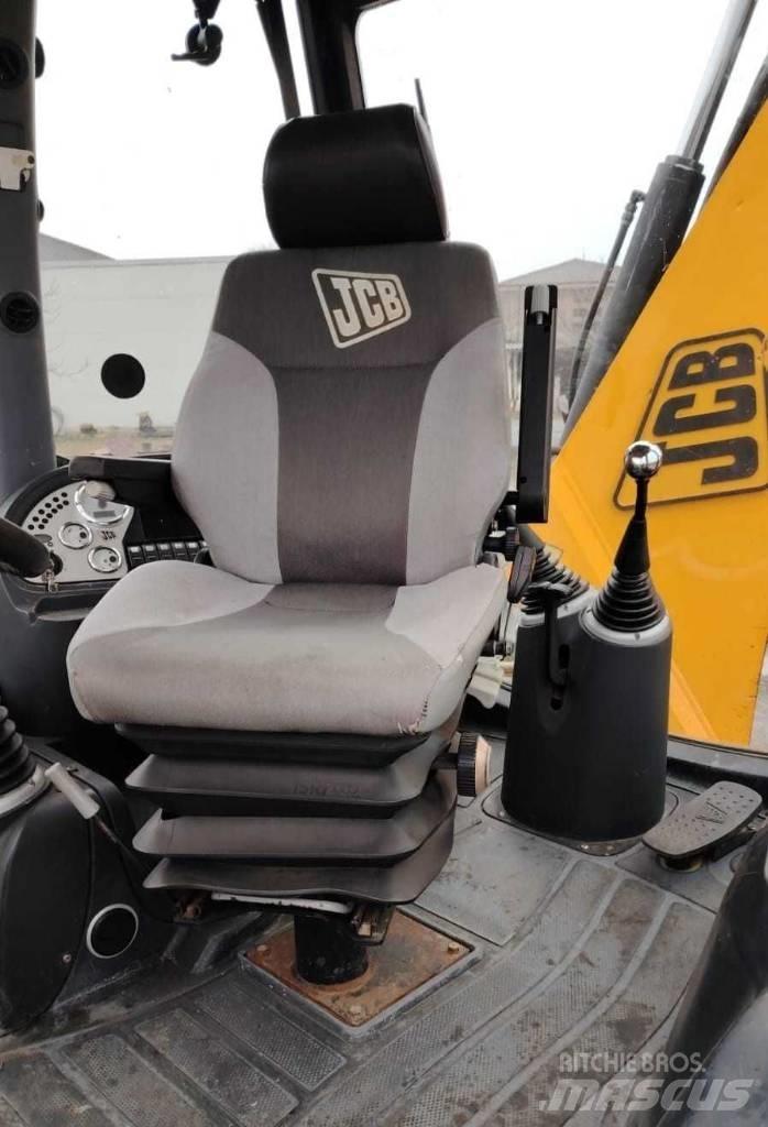 JCB 3 CX Backhoe loaders