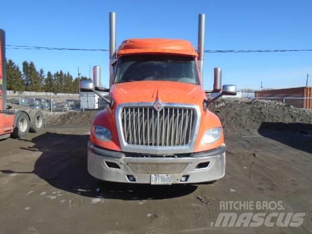International LT 625 Tractor Units