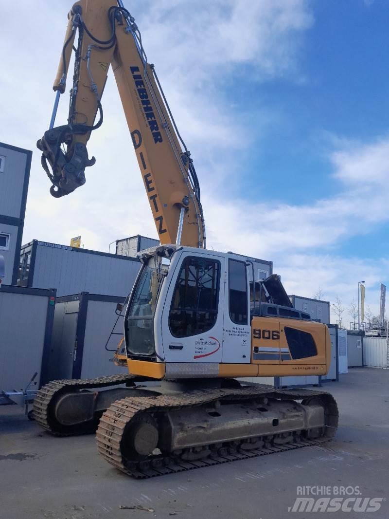 Liebherr R906 LC Crawler excavators