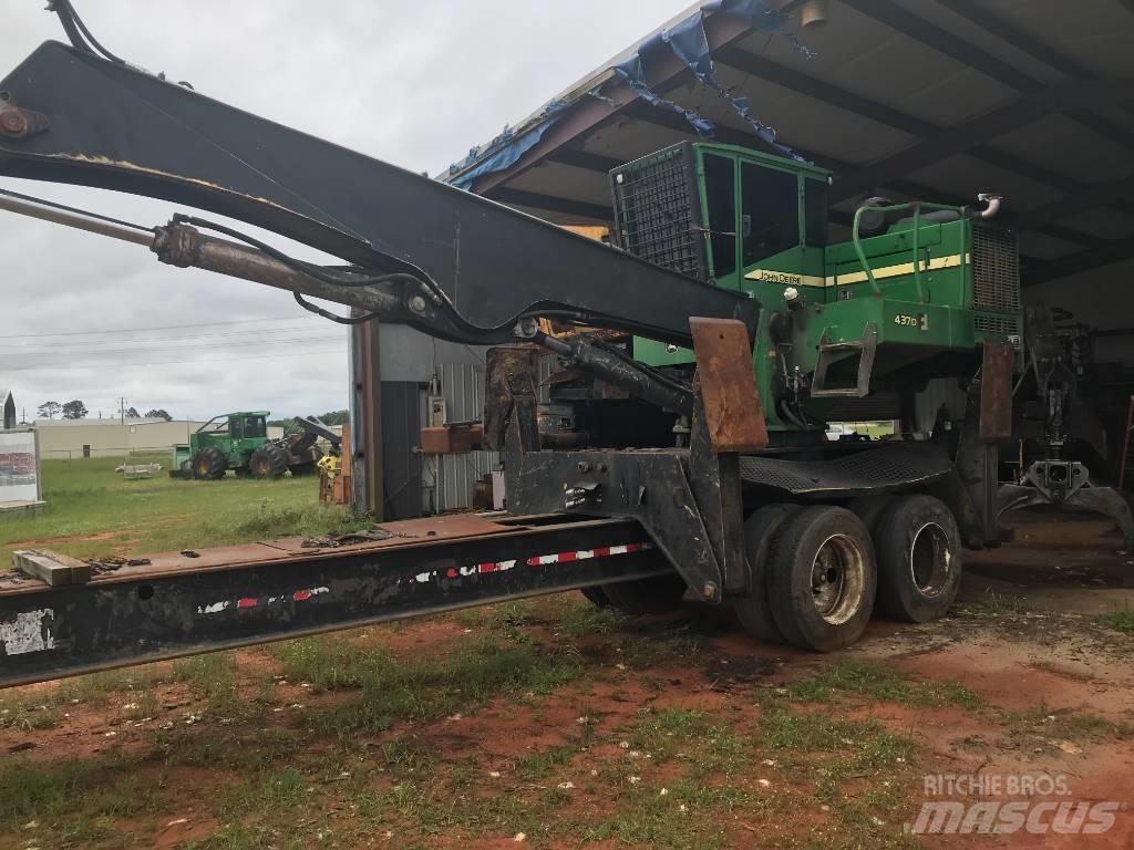 John Deere 437 D Knuckleboom loaders