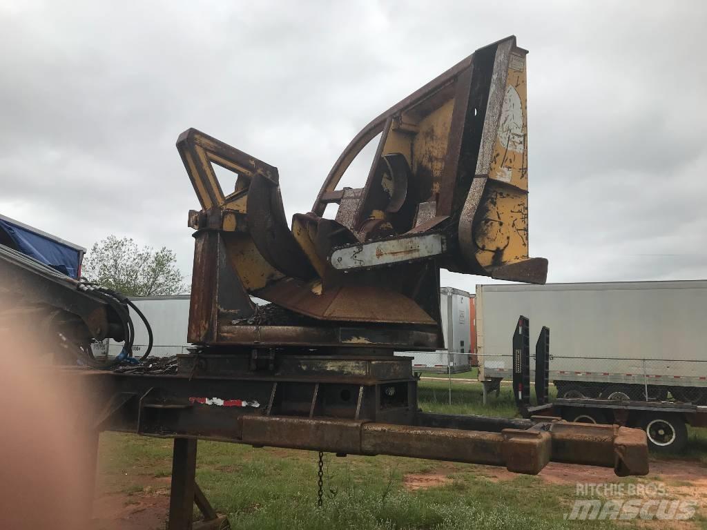 John Deere 437 D Knuckleboom loaders