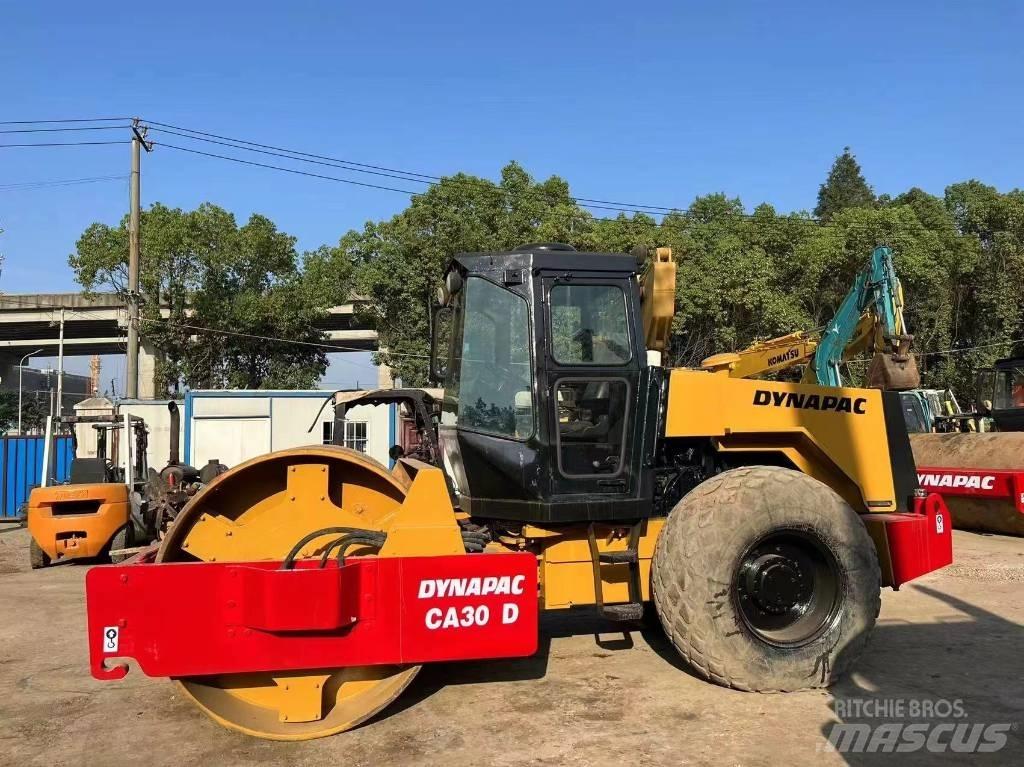 Dynapac CA300 Graders