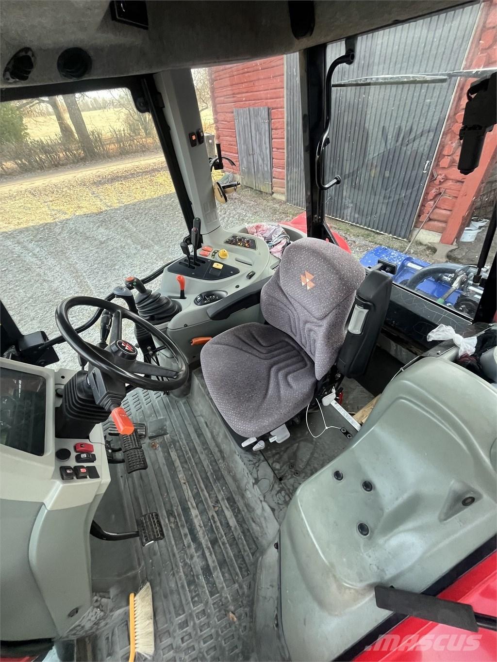 Massey Ferguson 5435 Tractors
