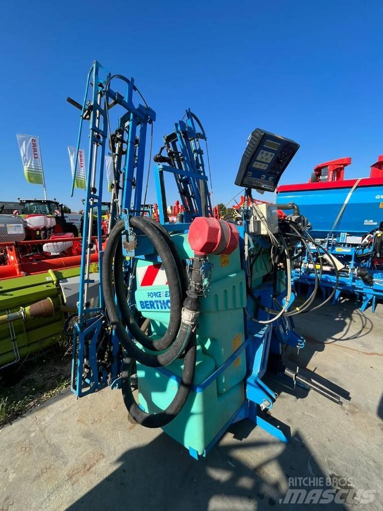 Berthoud Force 1000 Trailed sprayers
