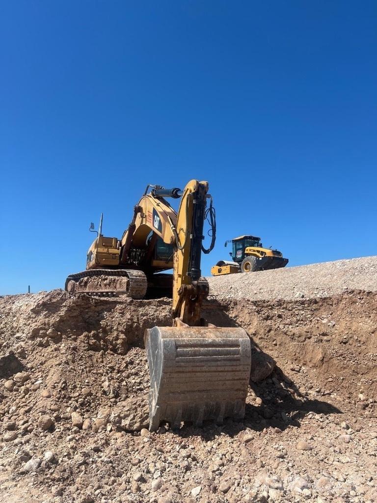 CAT 330 D L ME Crawler excavators