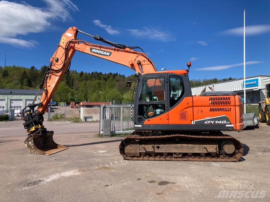 Doosan DX 140 LC Crawler excavators