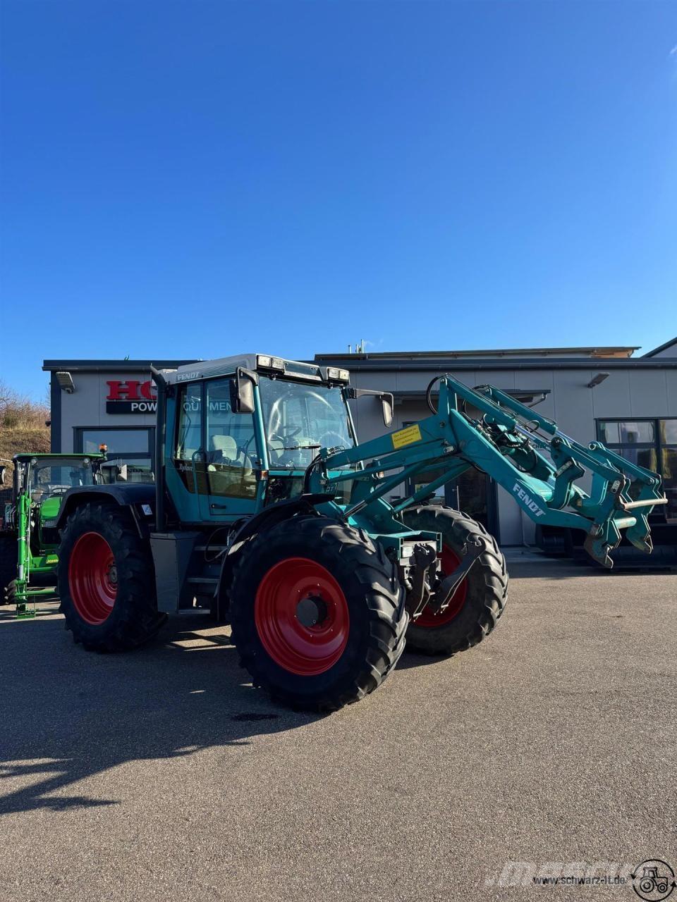 Fendt Xylon 520 Tractors