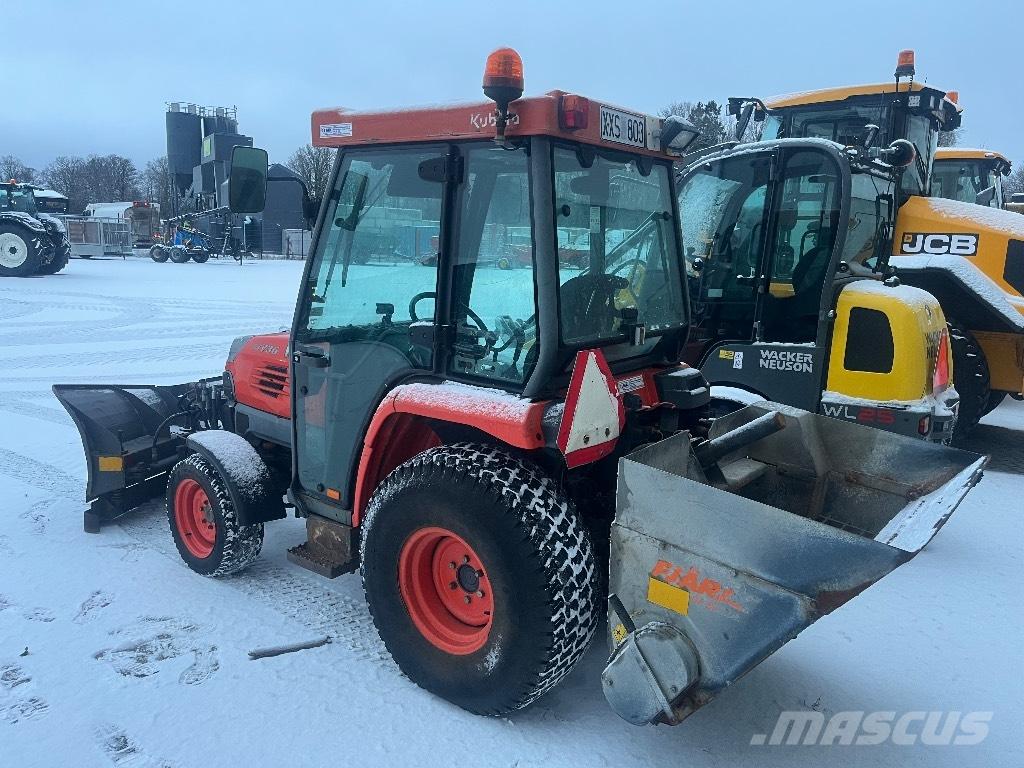 Kubota STV 36 Compact tractors