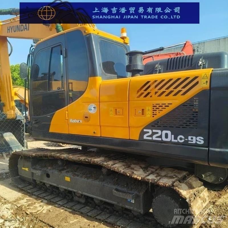 Hyundai R220 Midi excavators  7t - 12t