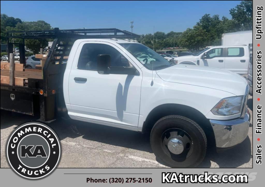 RAM 3500 TRADESMAN Flatbed / Dropside trucks