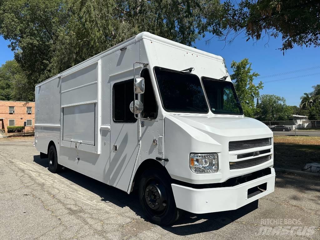Freightliner M-LINE Box body trucks