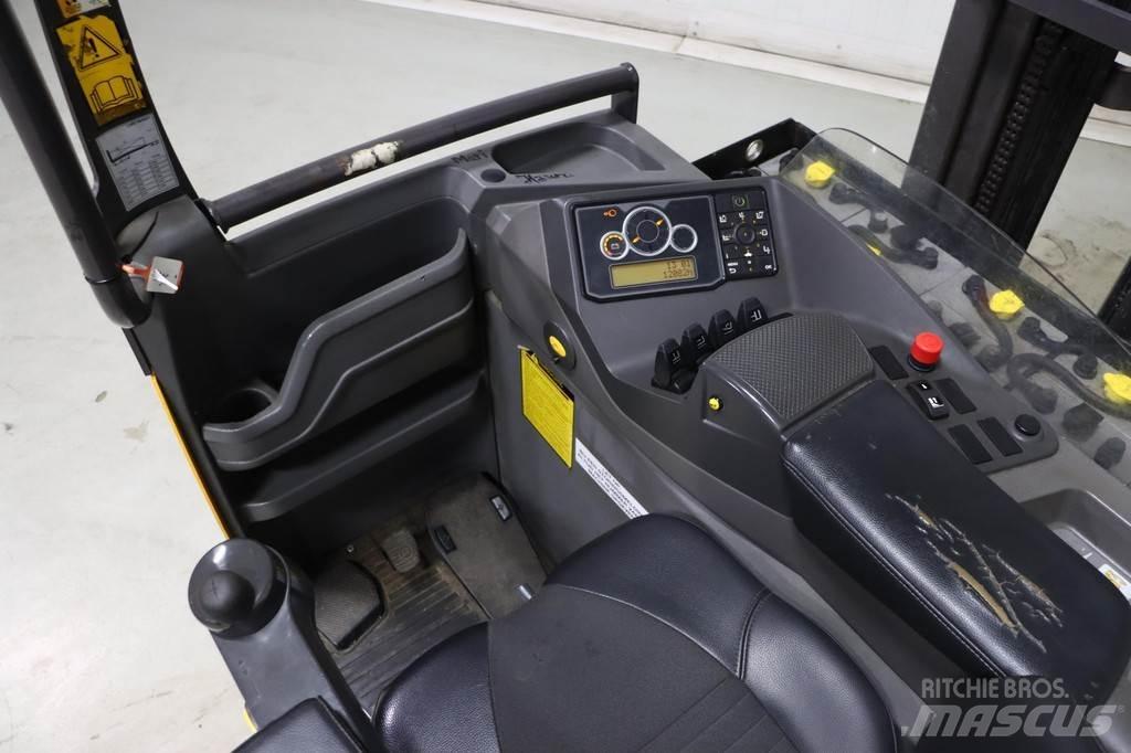 Atlet UMS200D Reach trucks