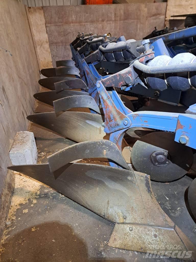 Överum C 487 Conventional ploughs