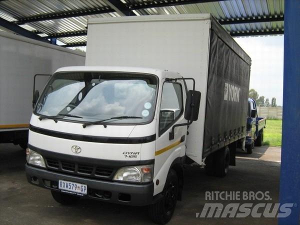 Toyota Dyna 7105 Curtainsider trucks