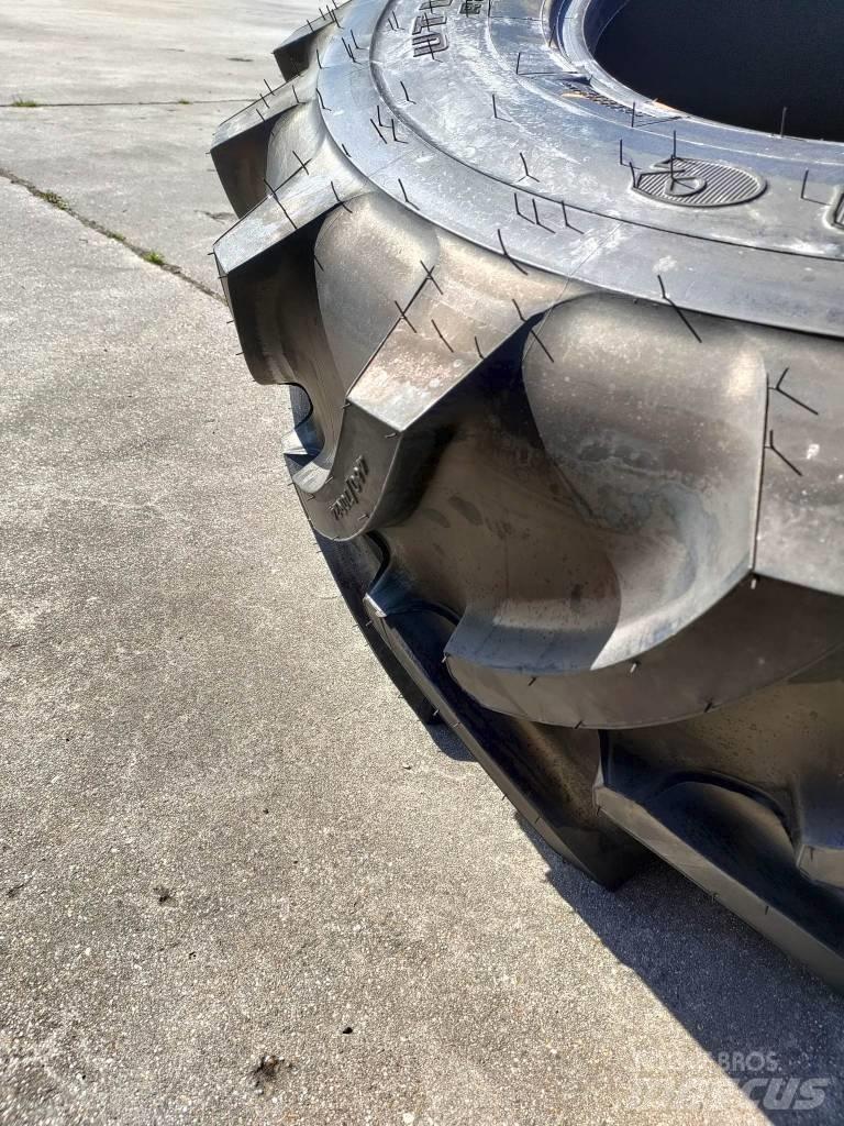 Firestone 460/70R24 Tyres, wheels and rims