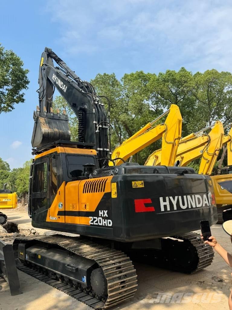Hyundai HX220HD Midi excavators  7t - 12t