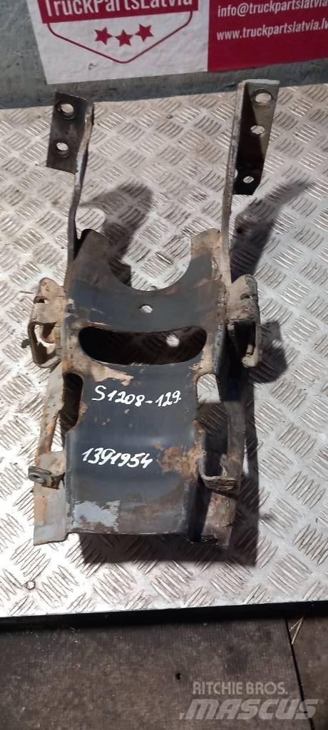 Scania 94 D.   1391954 Chassis and suspension