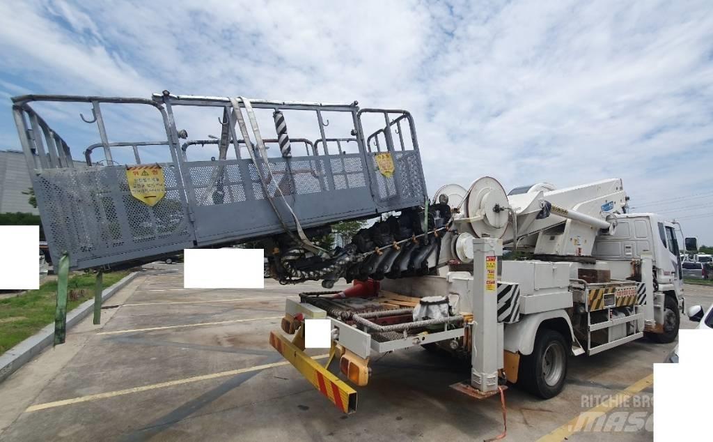 Horyong SKY450 Truck & Van mounted aerial platforms