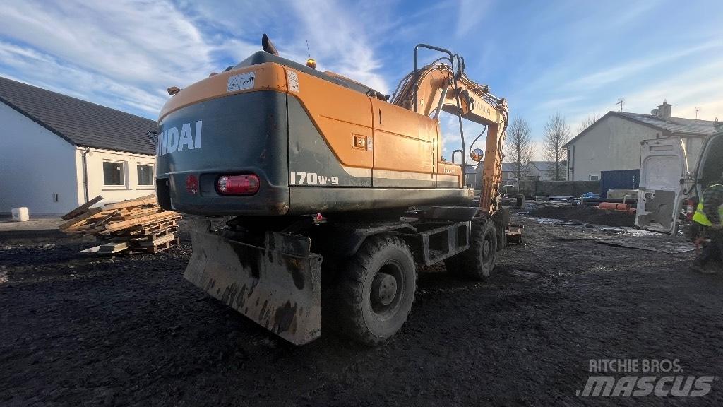 Hyundai Robex 170w-9 Wheeled excavators