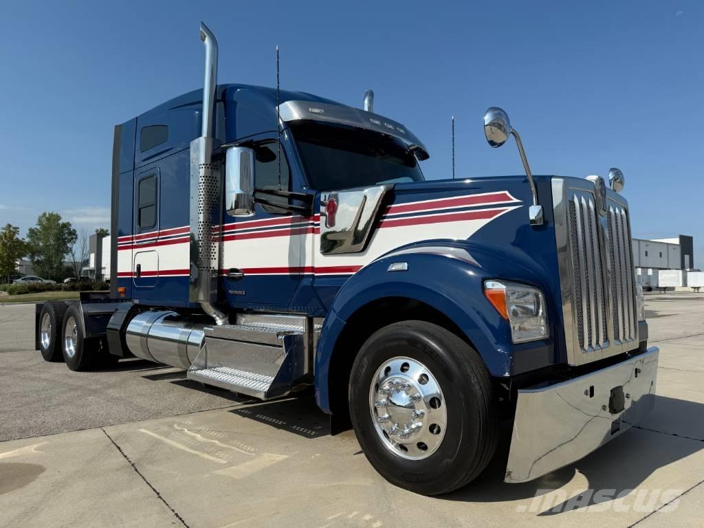 Kenworth W 990 Tractor Units