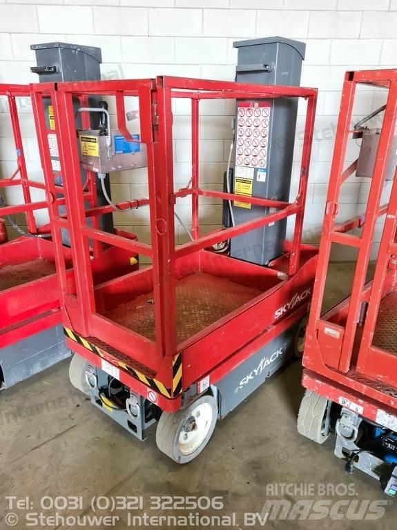 SkyJack SJ12 Other lifts and platforms