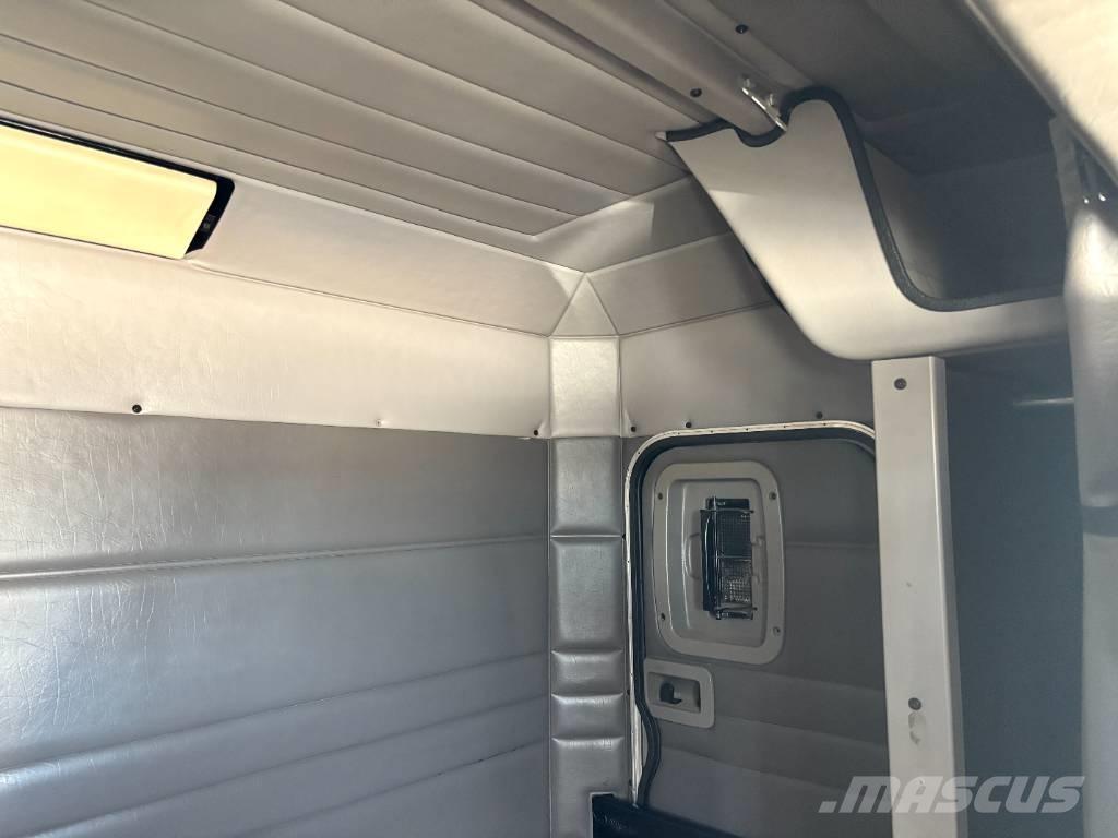 Peterbilt 379 Tractor Units