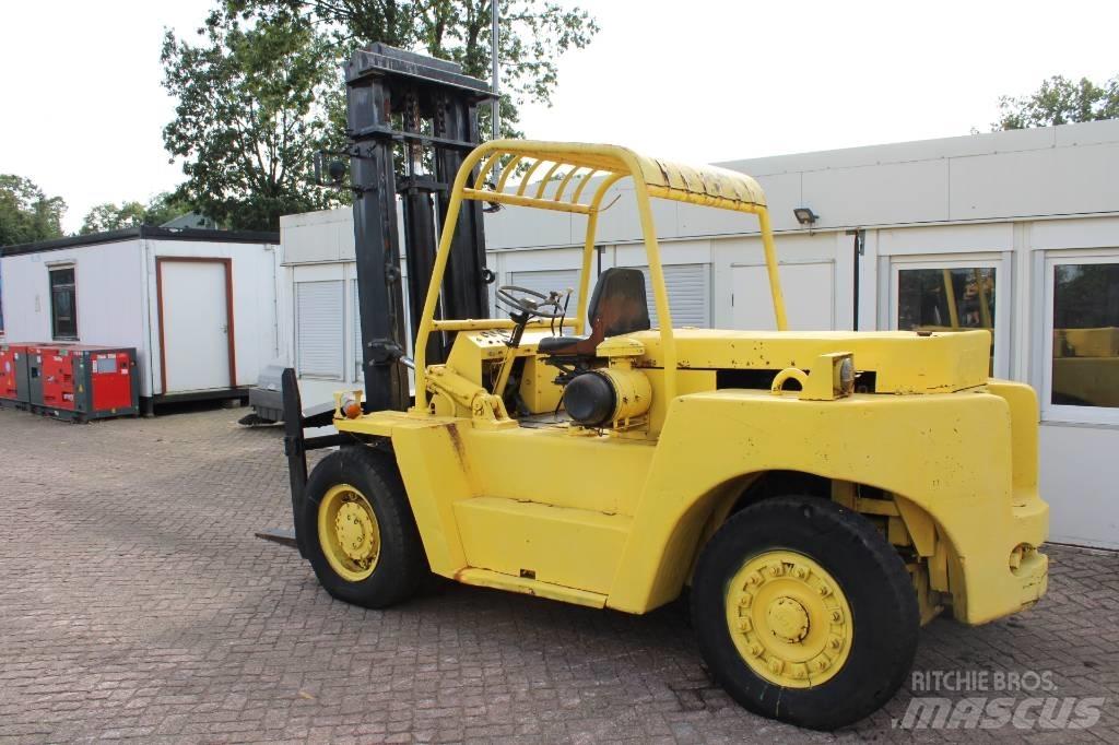TCM FD100 Diesel trucks
