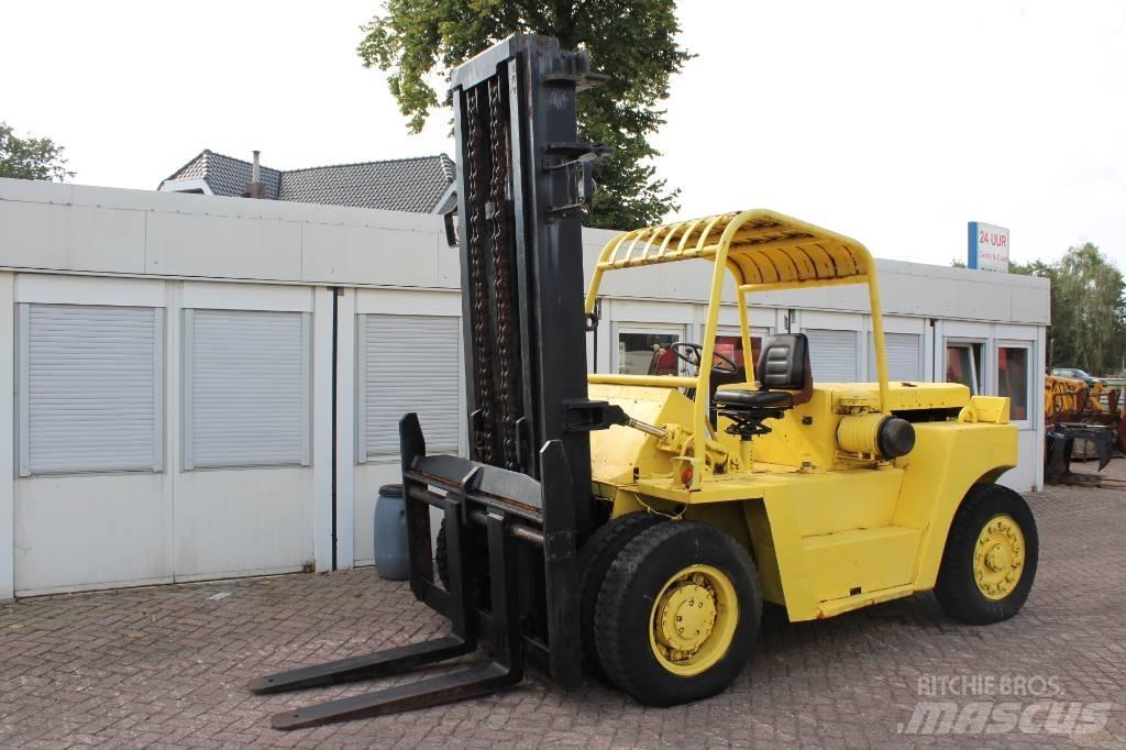 TCM FD100 Diesel trucks