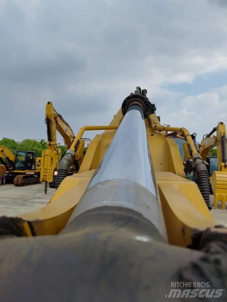 CAT 330 Crawler excavators