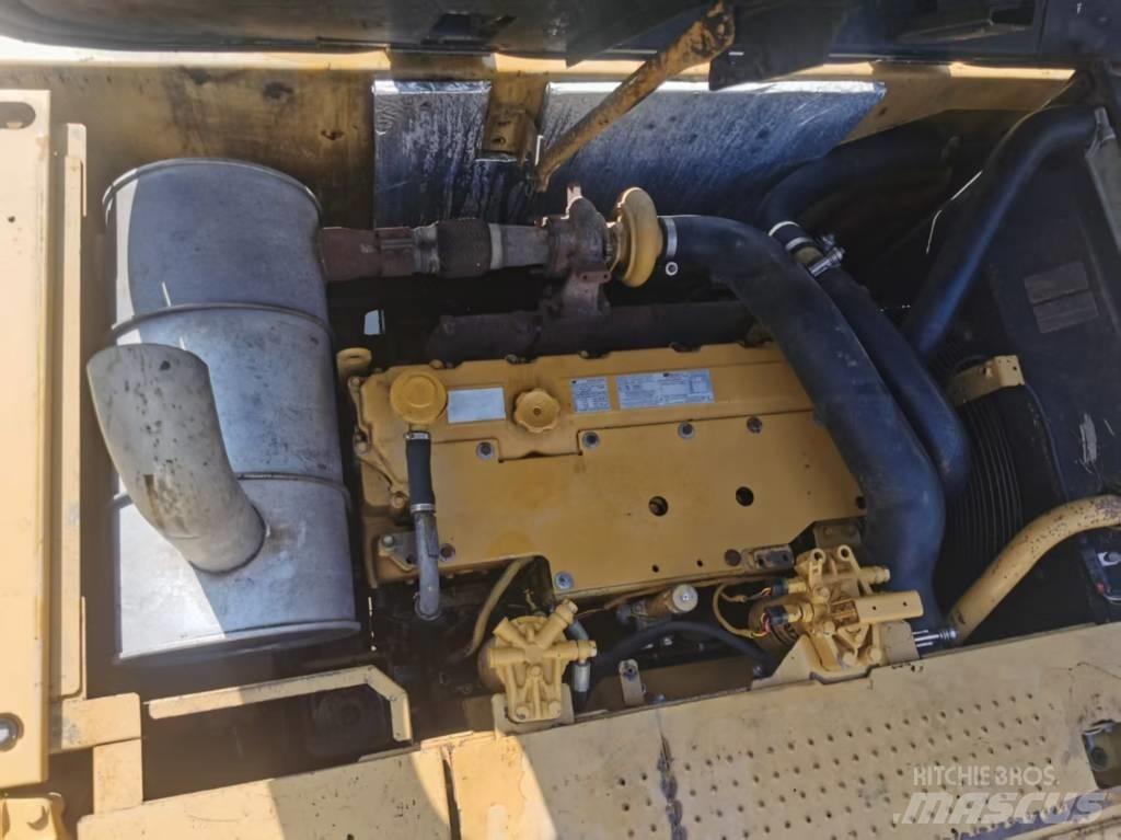 CAT 320 D2 Midi excavators  7t - 12t