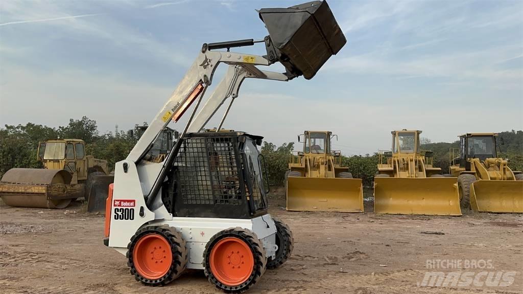 Bobcat S 300 Skid steer loaders
