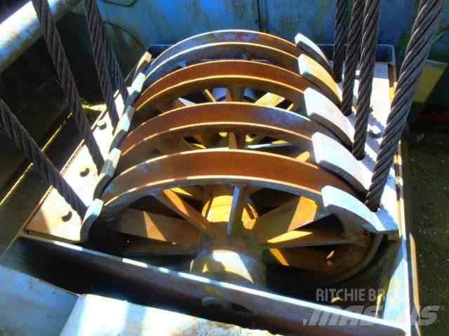  Clamshell 17½ m³ Grapples