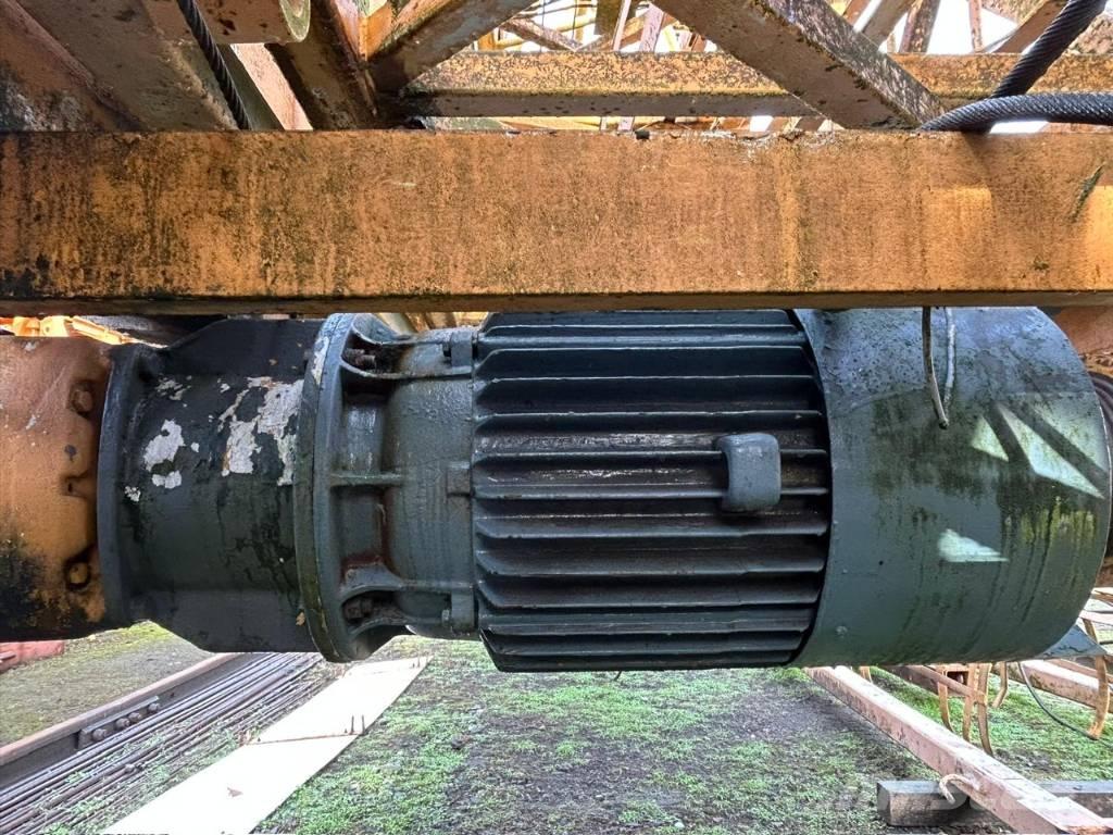 Liebherr 88 K Crane parts and equipment