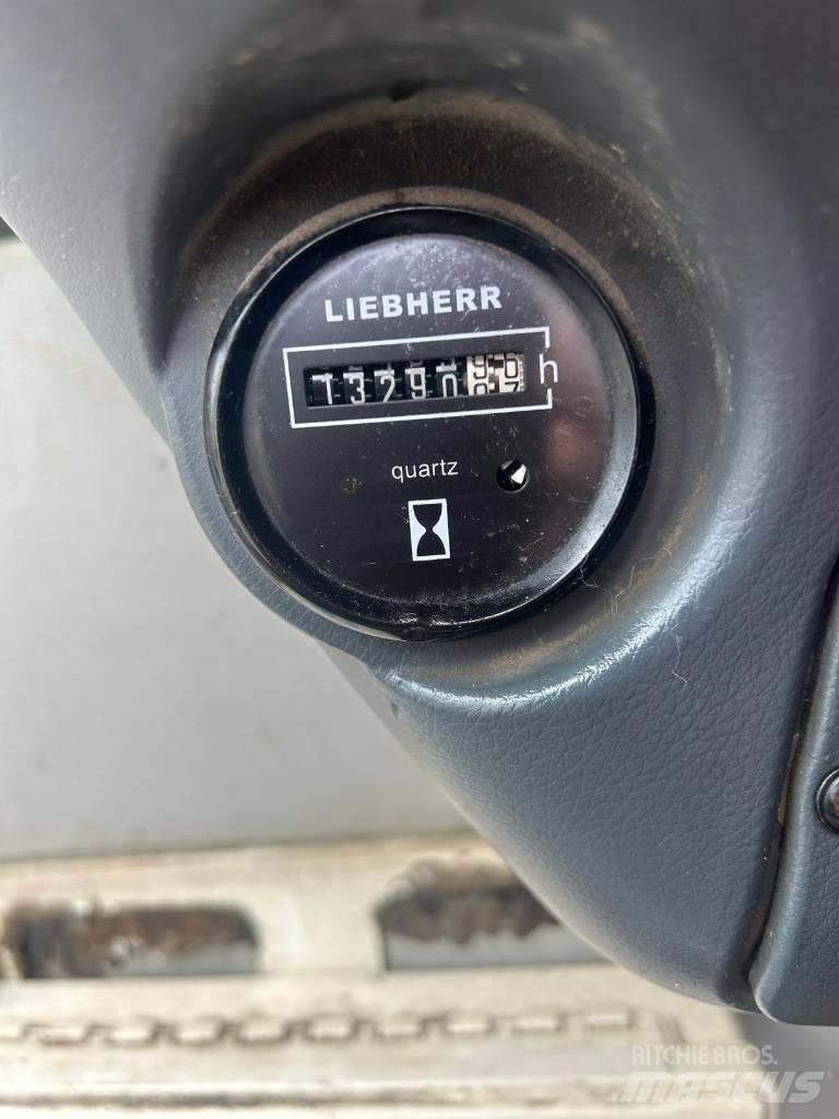 Liebherr 314 Wheeled excavators