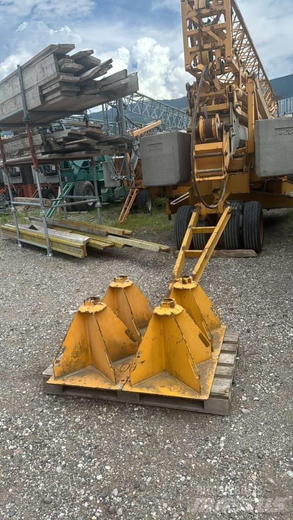 Potain HD 40 A Self erecting cranes