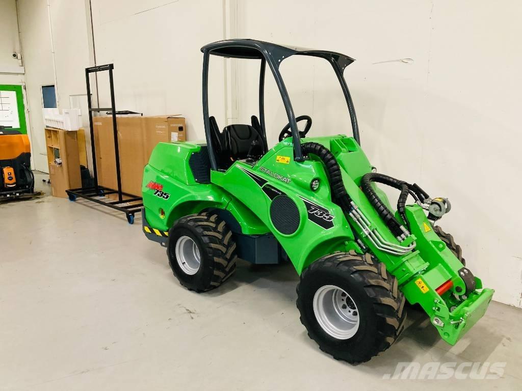 Avant 735 Mini loaders