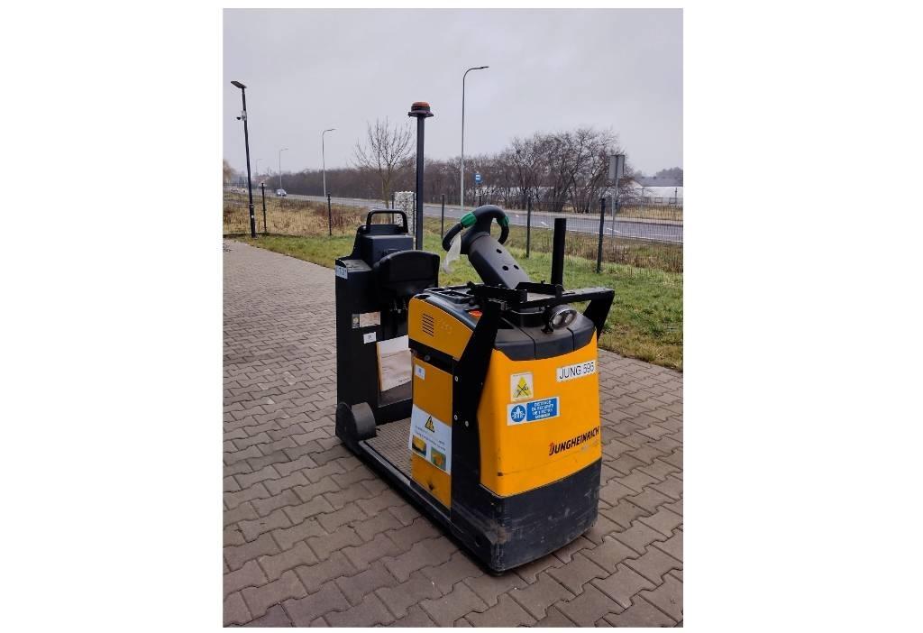 Jungheinrich EZS 130 Towing trucks