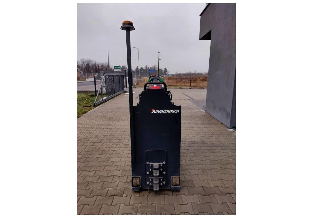 Jungheinrich EZS 130 Towing trucks