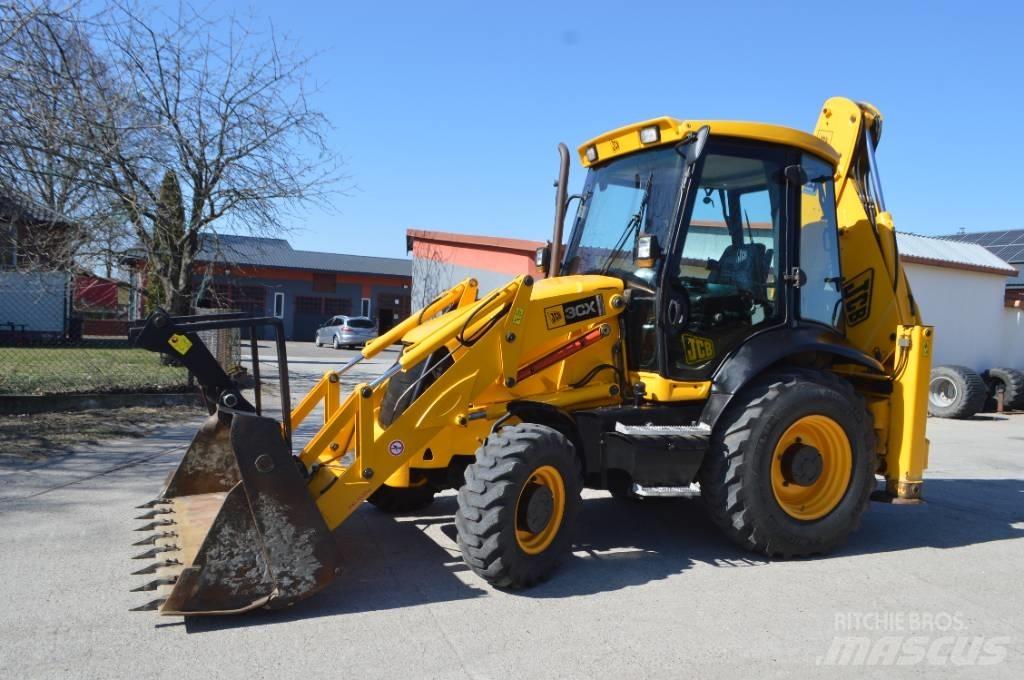 JCB 3 CX Backhoe loaders