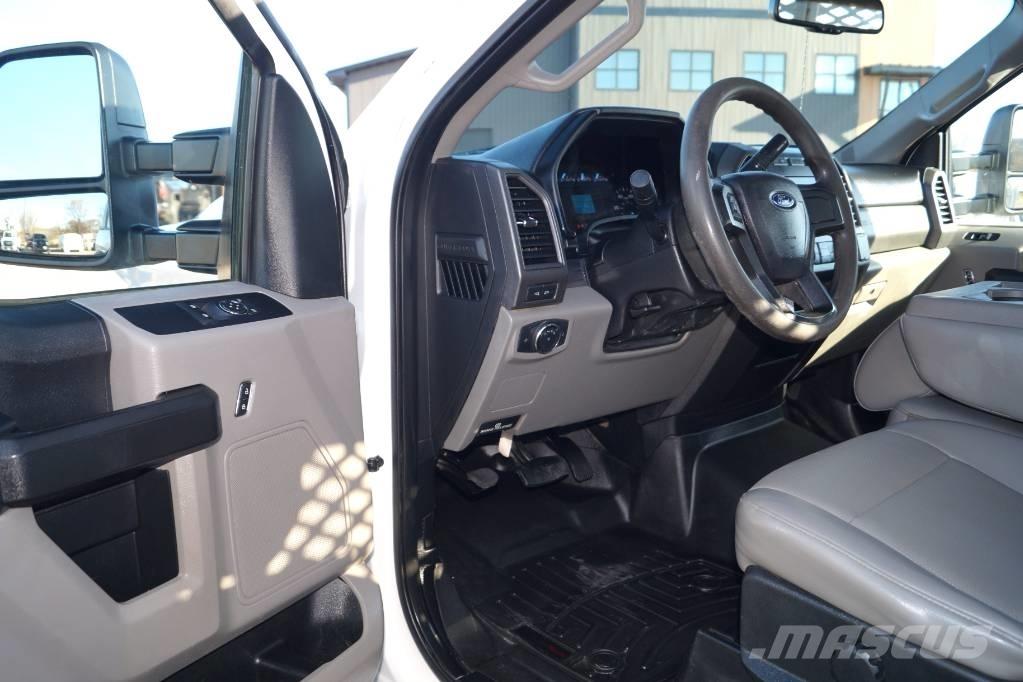 Ford F 550 XL SD Chassis Cab trucks