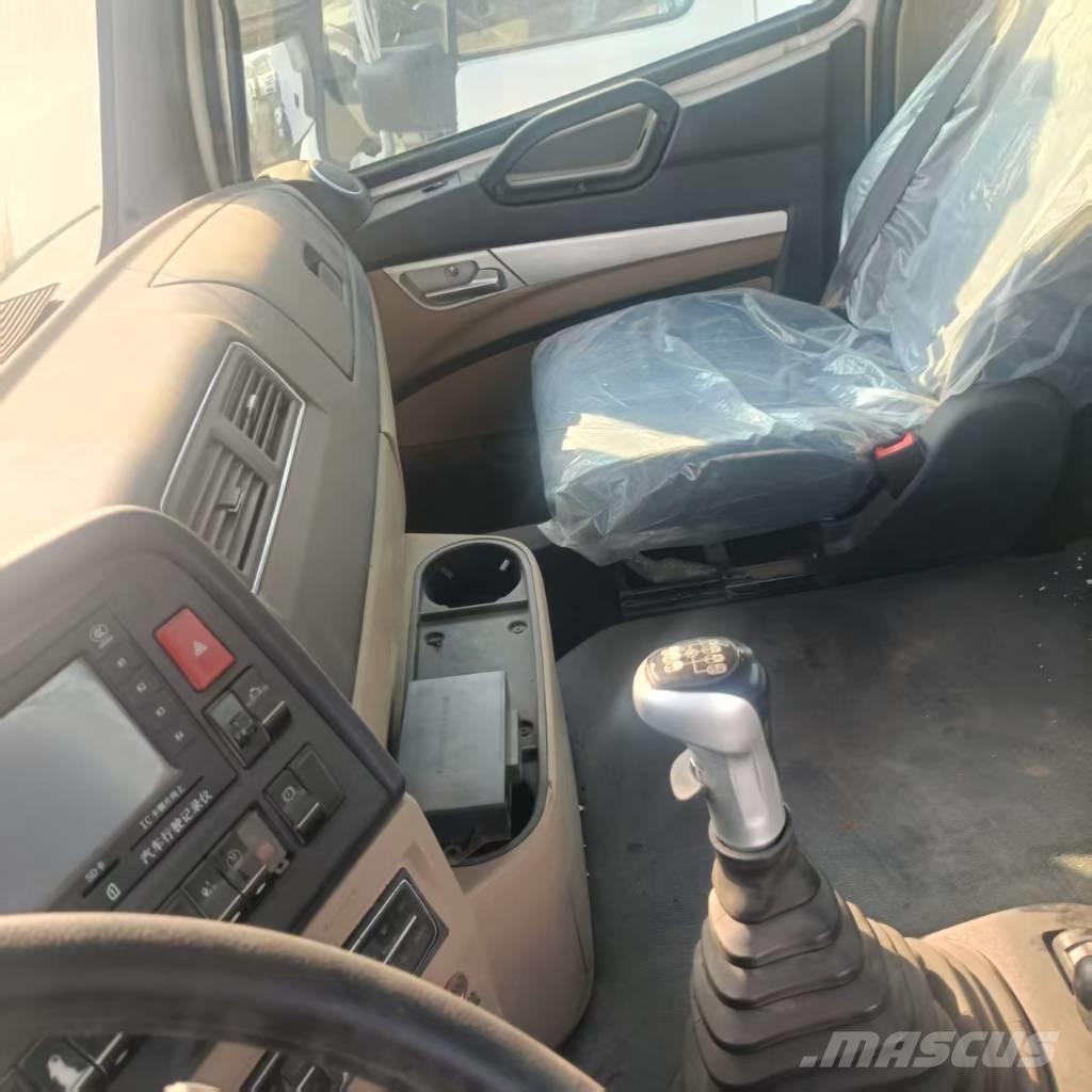 Howo 371 6x4 Tractor Units