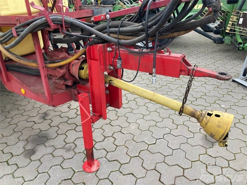 Hardi TYZ 2400 Trailed sprayers