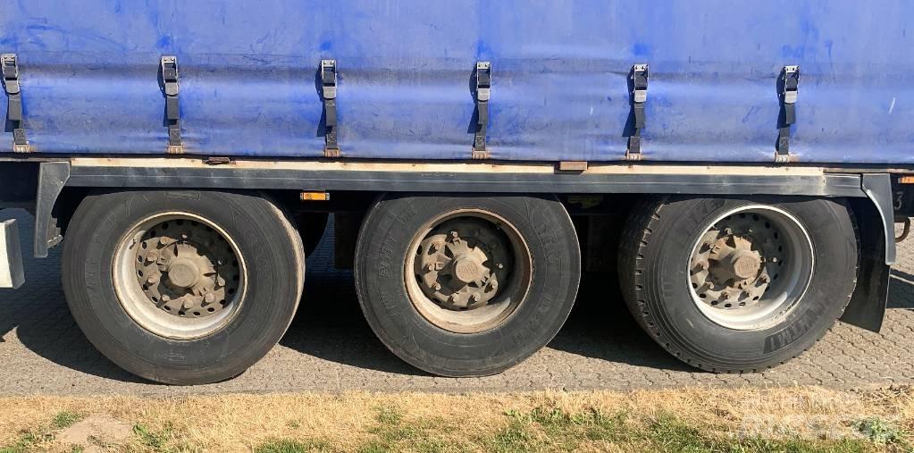 Krone SDP Standard Curtainsider semi-trailers